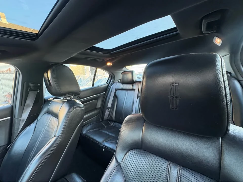 2011 Lincoln MKS - Image 7 of 20