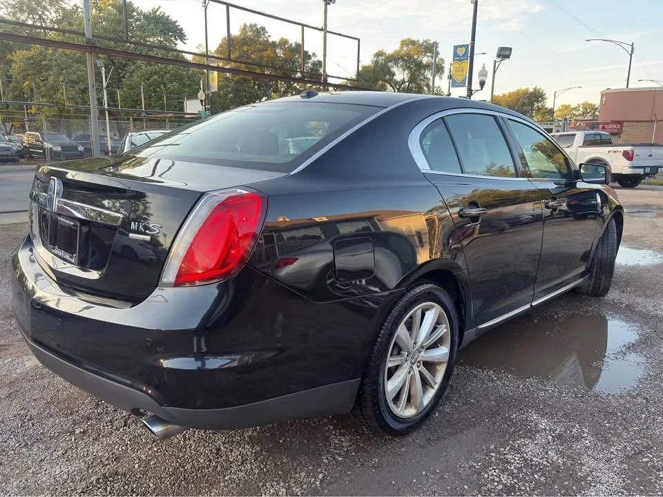 2011 Lincoln MKS - Image 17 of 20
