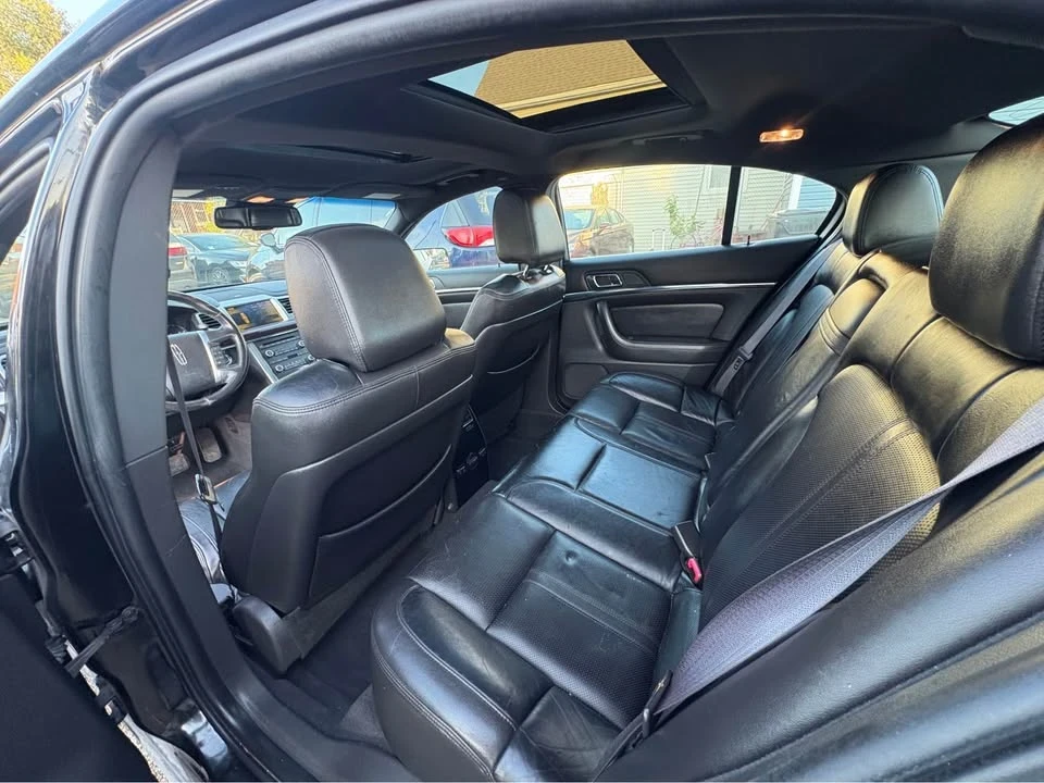 2011 Lincoln MKS - Image 10 of 20