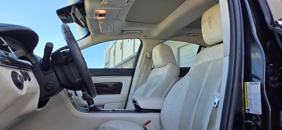 2011 Lincoln MKS - Image 10 of 20