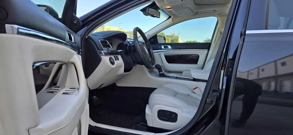 2011 Lincoln MKS - Image 13 of 14
