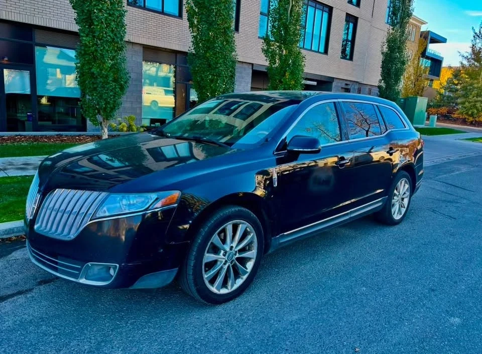 2011 Lincoln MKT - Image 10 of 10