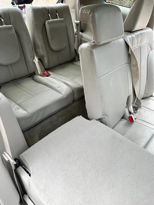 2011 Lincoln MKT - Image 6 of 10
