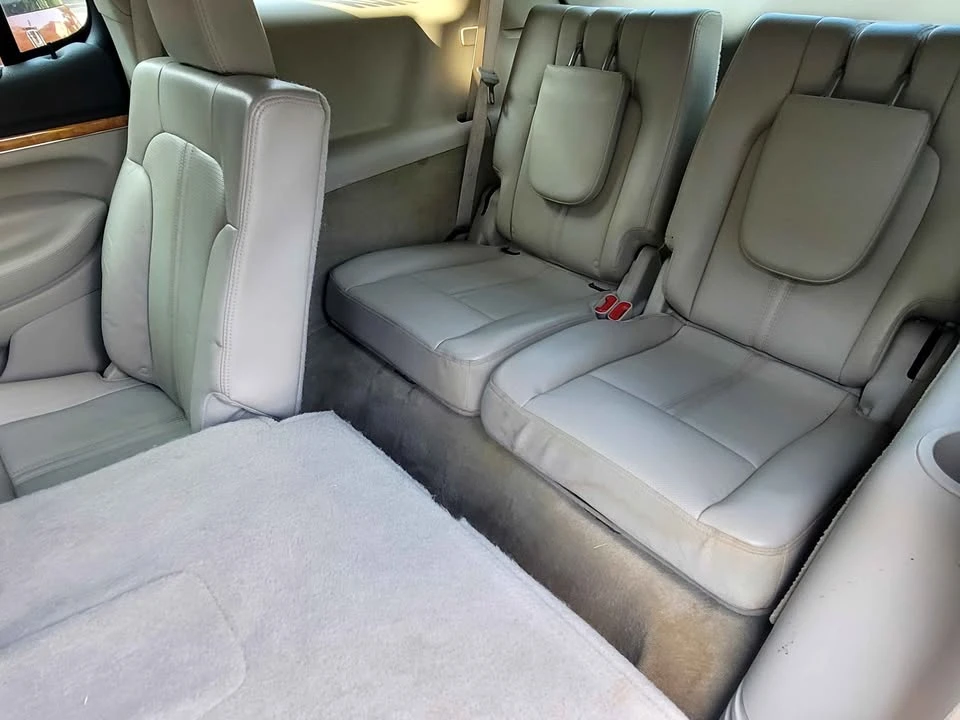 2011 Lincoln MKT - Image 9 of 13