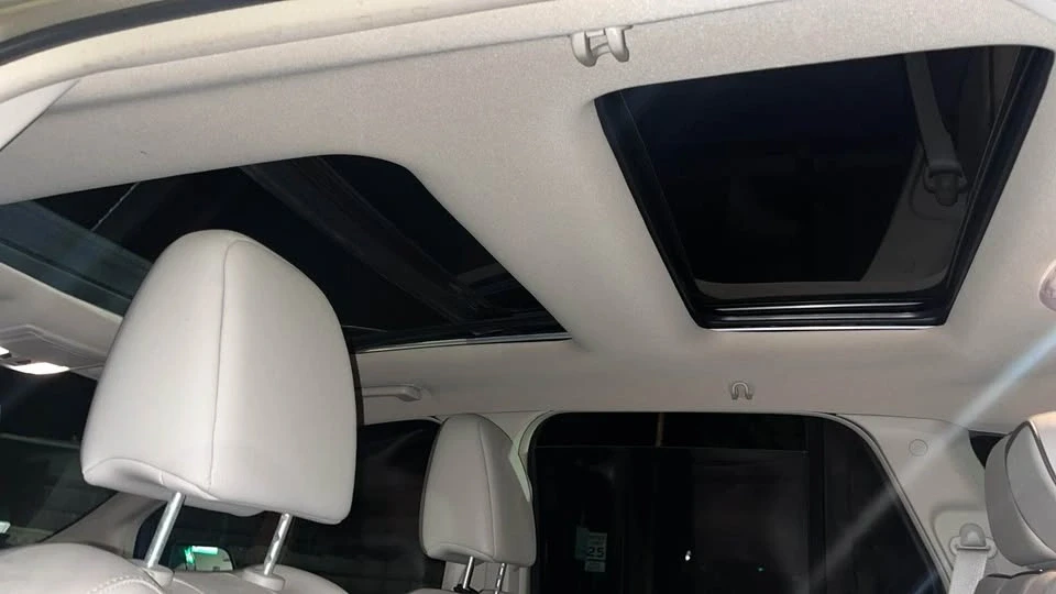 2011 Lincoln MKX - Image 11 of 18