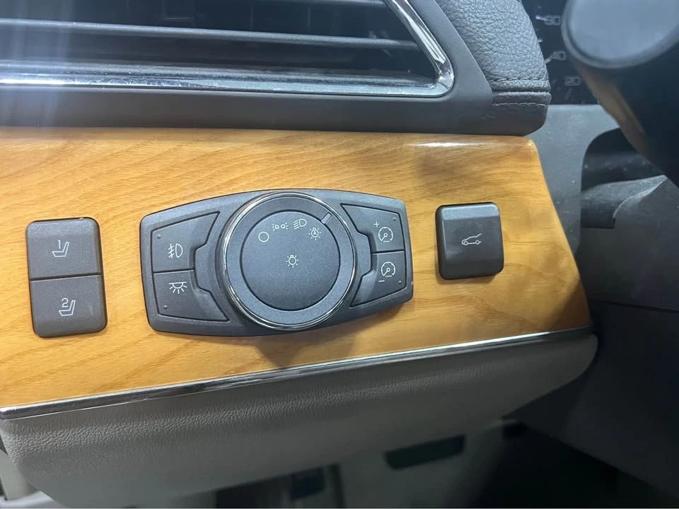 2011 Lincoln MKX - Image 13 of 18