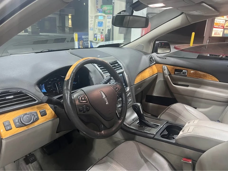 2011 Lincoln MKX - Image 6 of 18