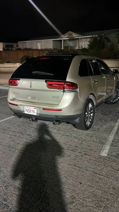 2011 Lincoln MKX - Image 17 of 18