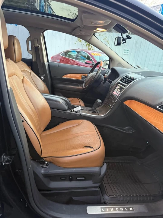 2011 Lincoln MKX - Image 7 of 10