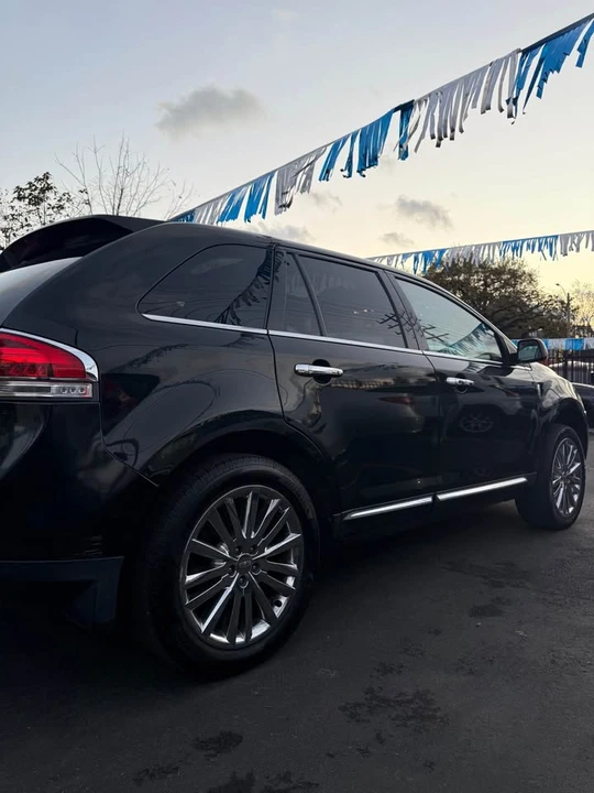 2011 Lincoln MKX - Image 3 of 10