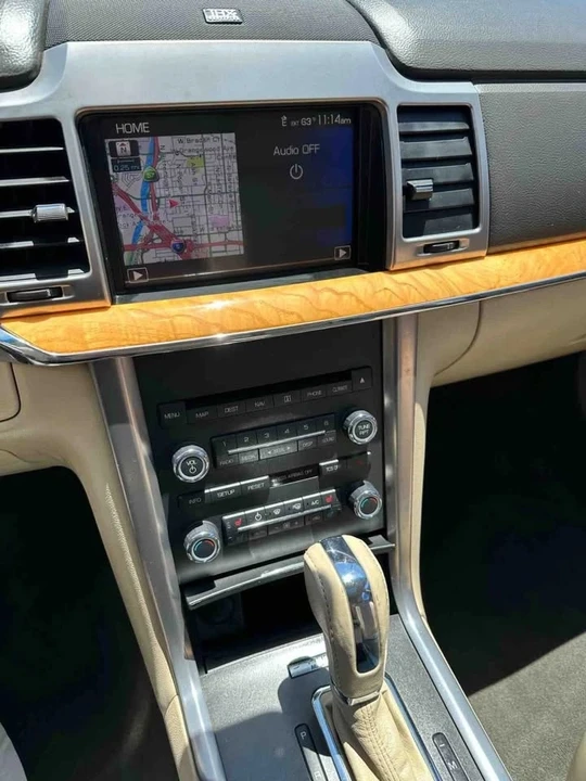 2011 Lincoln MKZ - Image 9 of 12