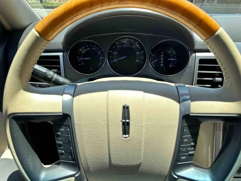 2011 Lincoln MKZ - Image 12 of 12