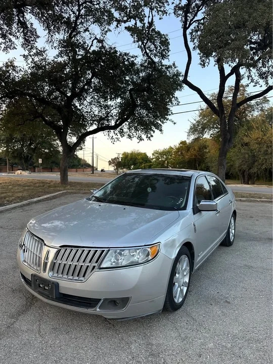 2011 Lincoln MKZ - Image 2 of 9