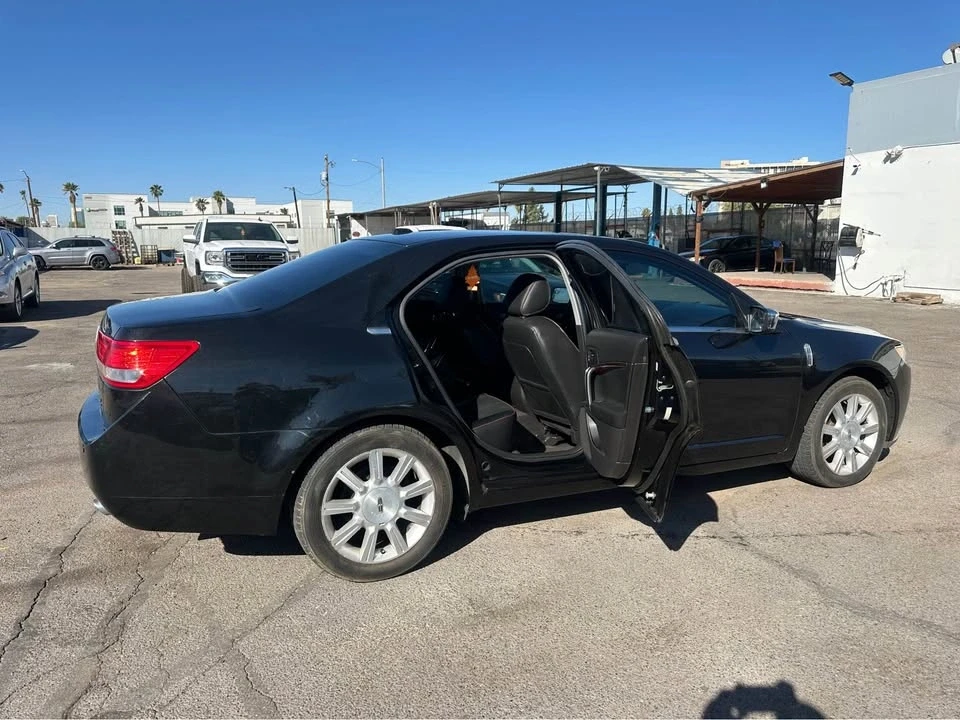 2011 Lincoln MKZ - Image 11 of 17