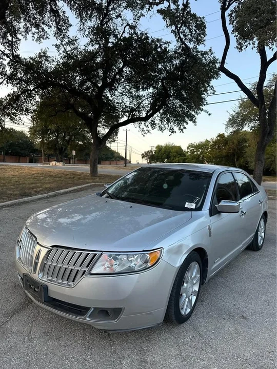 2011 Lincoln MKZ - Image 2 of 12