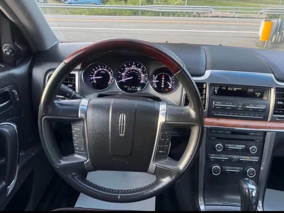 2011 Lincoln MKZ - Image 8 of 13