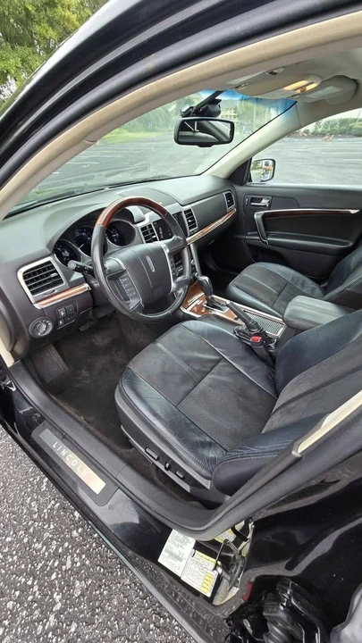 2011 Lincoln MKZ - Image 4 of 15