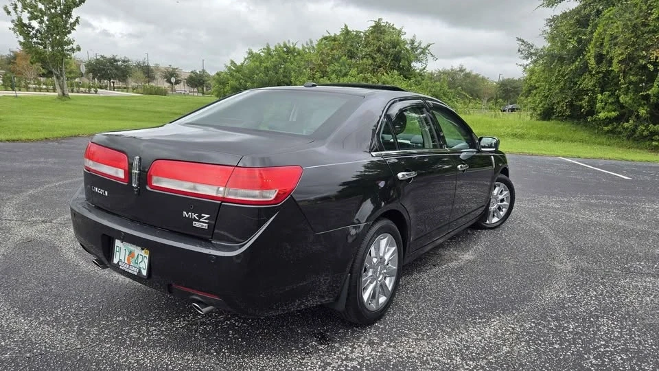 2011 Lincoln MKZ - Image 2 of 15