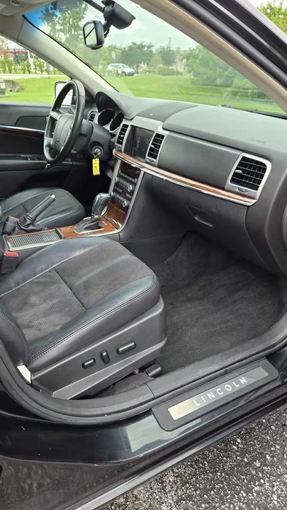2011 Lincoln MKZ - Image 5 of 15