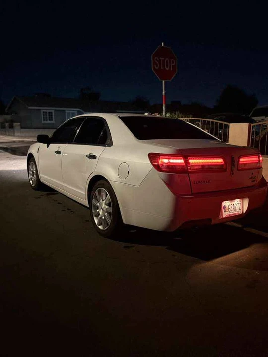 2011 Lincoln MKZ - Image 2 of 4