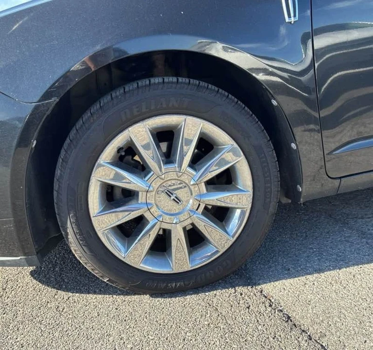 2011 Lincoln MKZ - Image 6 of 11