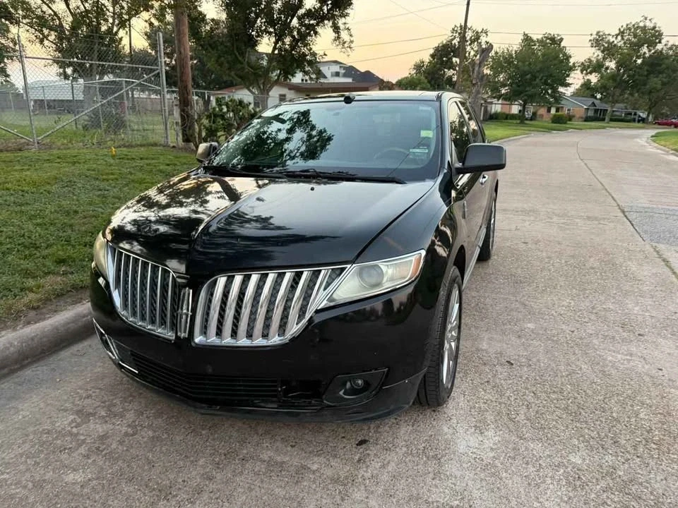 2011 Lincoln MKZ - Image 2 of 17