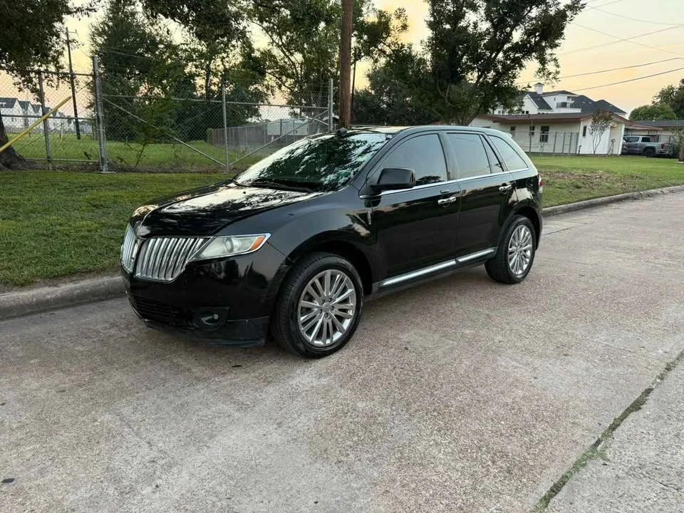 2011 Lincoln MKZ - Image 11 of 17
