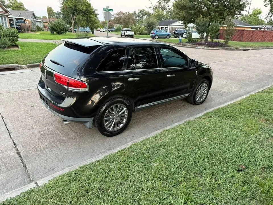 2011 Lincoln MKZ - Image 6 of 17