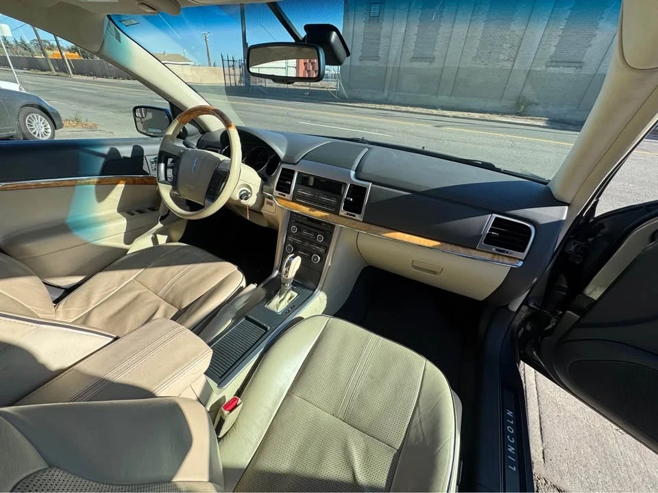 2011 Lincoln MKZ - Image 16 of 19