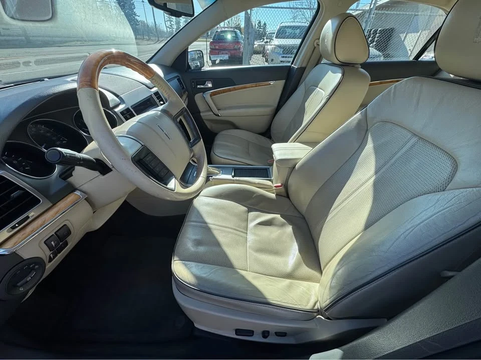 2011 Lincoln MKZ - Image 14 of 19