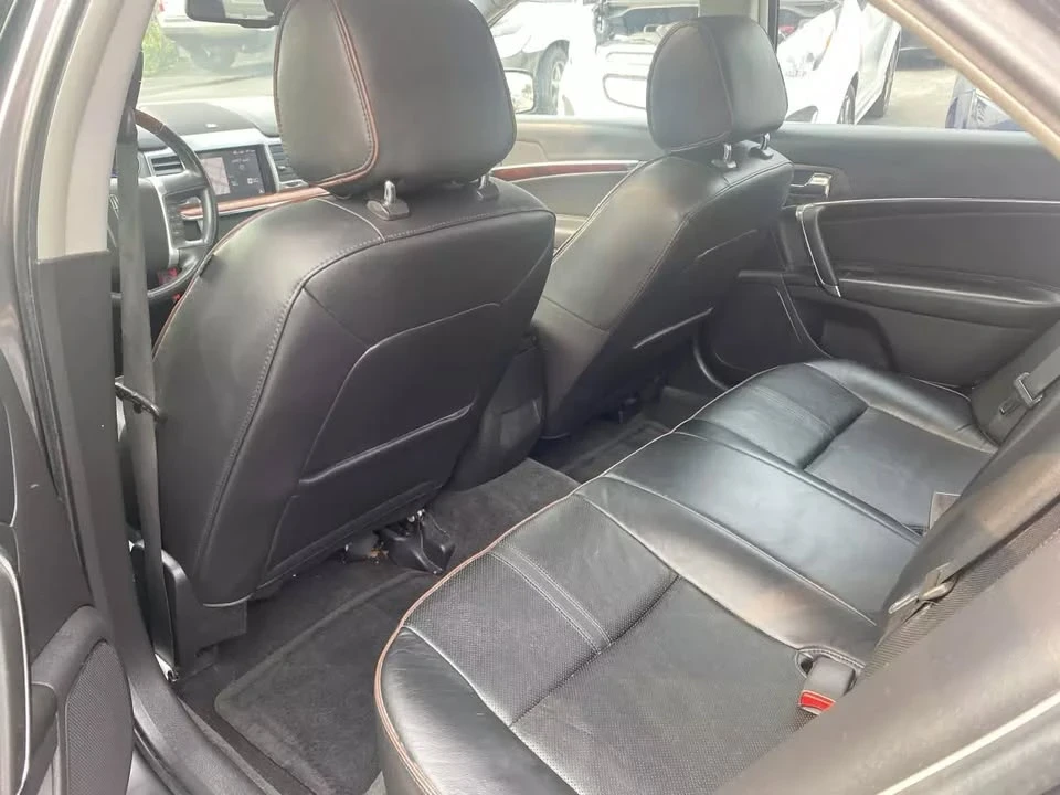 2011 Lincoln MKZ - Image 11 of 12