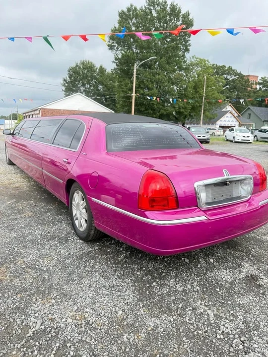 2011 Lincoln Town Car - Image 7 of 19