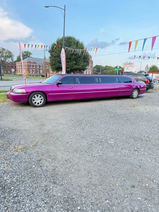 2011 Lincoln Town Car - Image 15 of 19