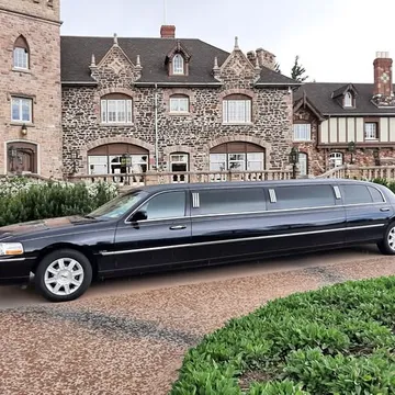2011 Lincoln Towncar Stretch Limousine