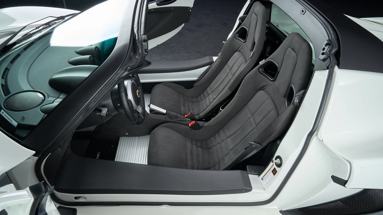 2011 Lotus Elise Series 3 - Image 15 of 16