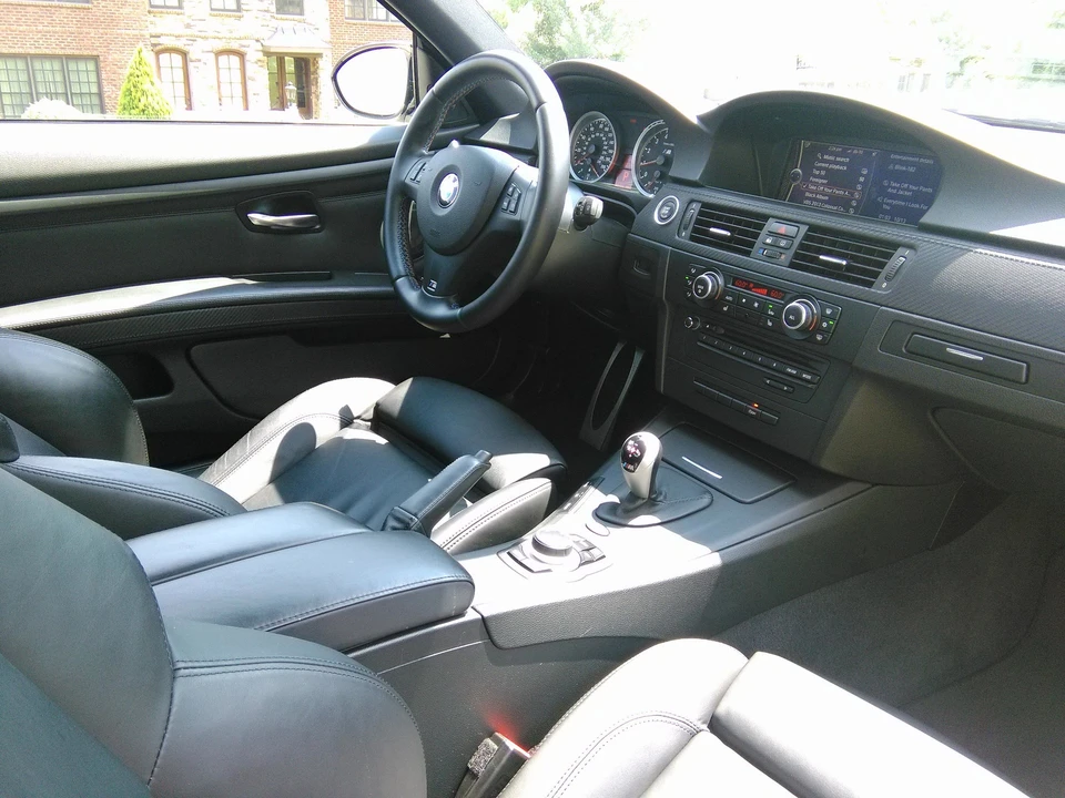 2011 BMW E92 M3 Coupe - Image 2 of 2