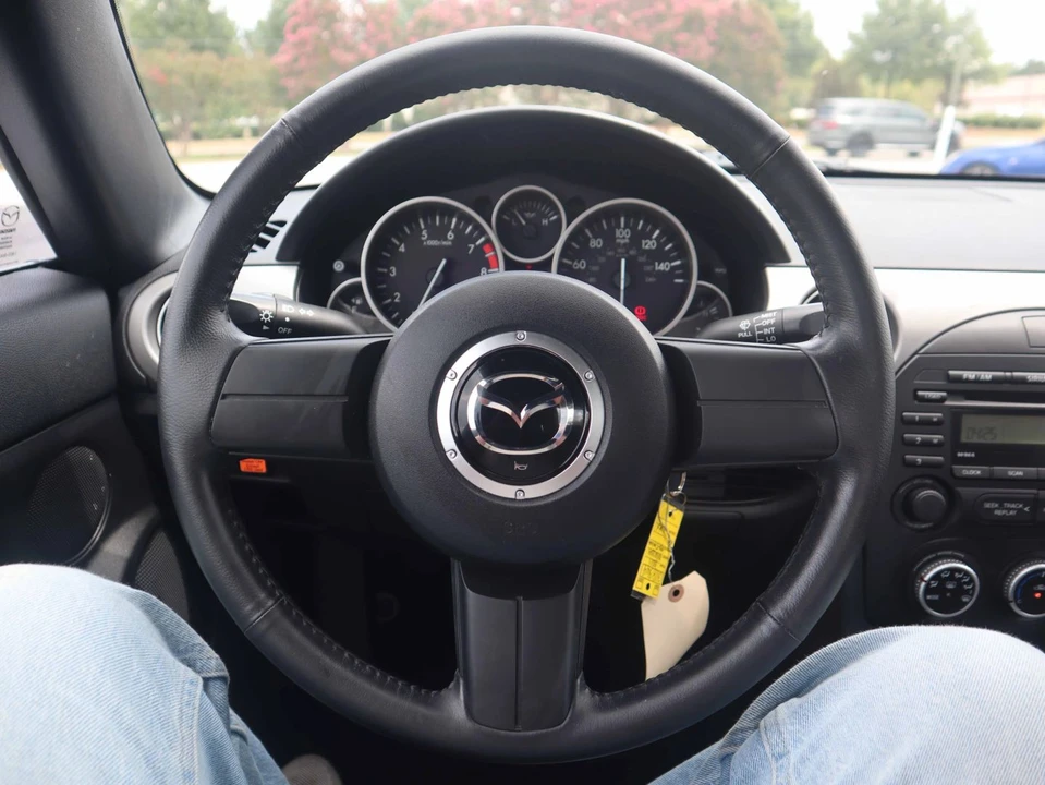 2011 Mazda NC MX-5 Miata - Image 4 of 31