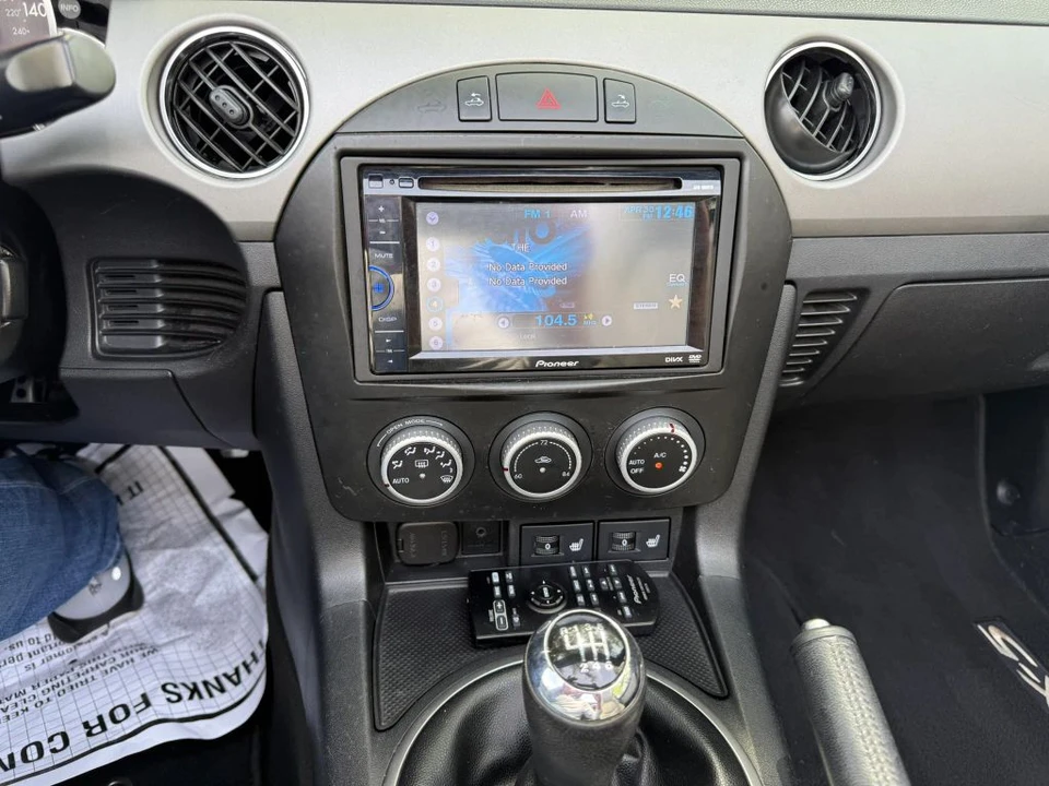 2011 Mazda NC MX-5 Miata - Image 17 of 19