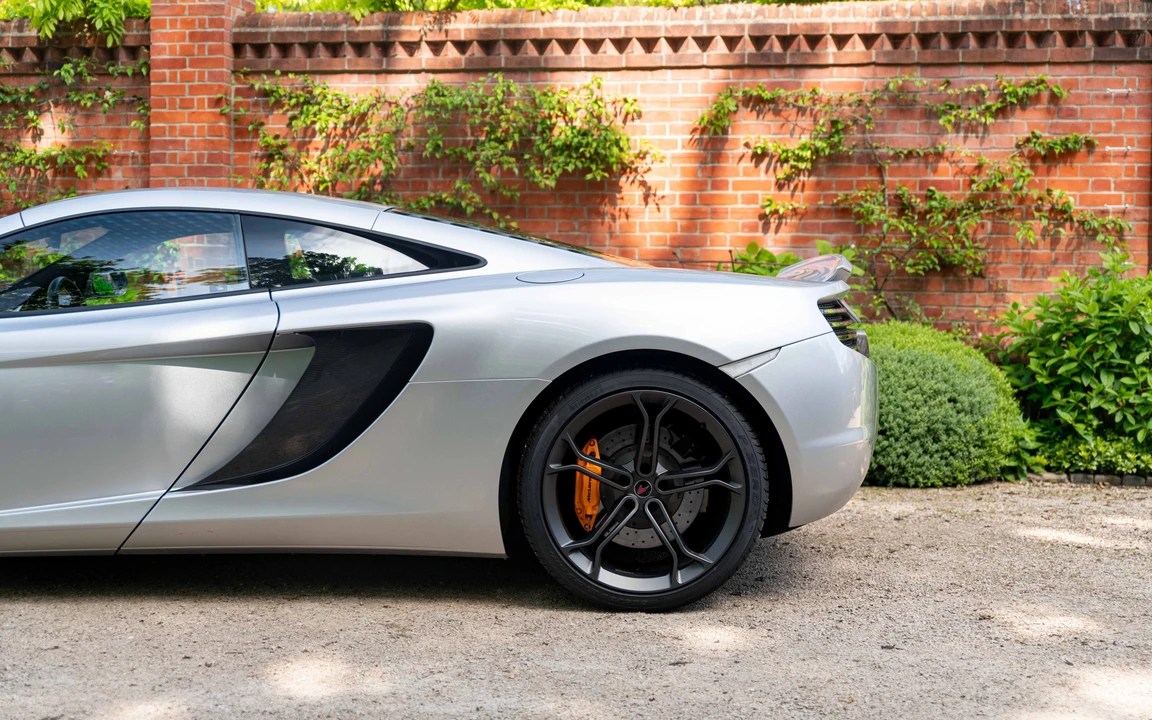 2011 McLaren MP4-12C - Image 24 of 31
