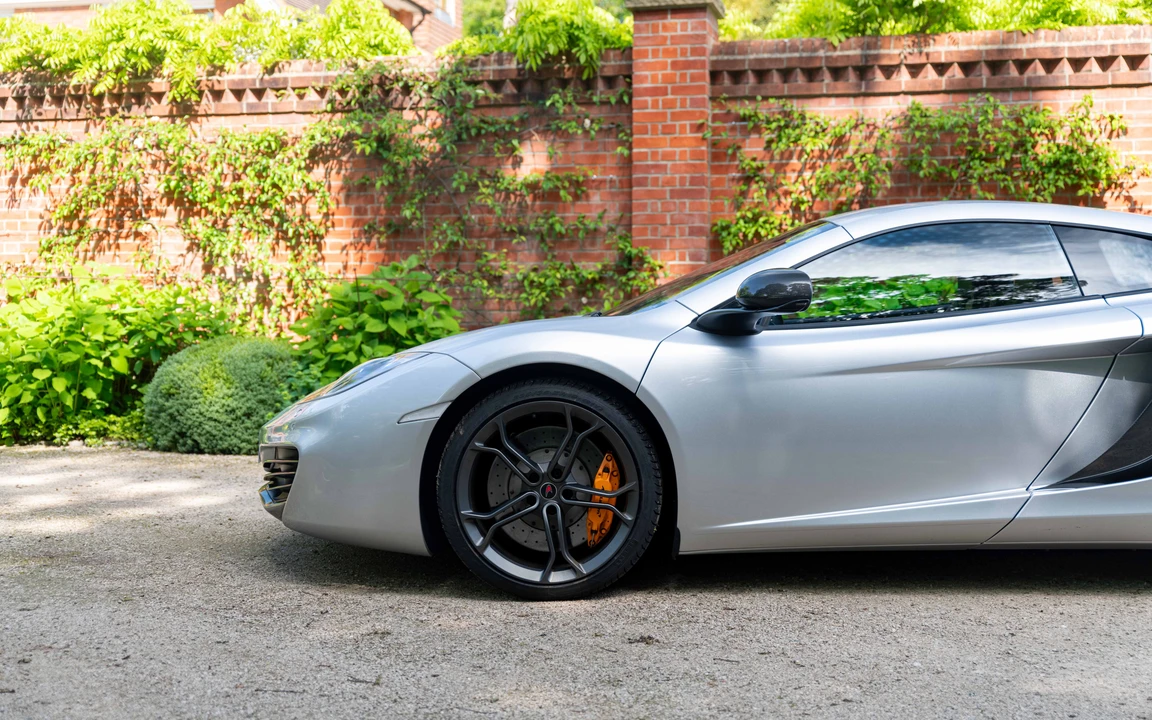 2011 McLaren MP4-12C - Image 23 of 31