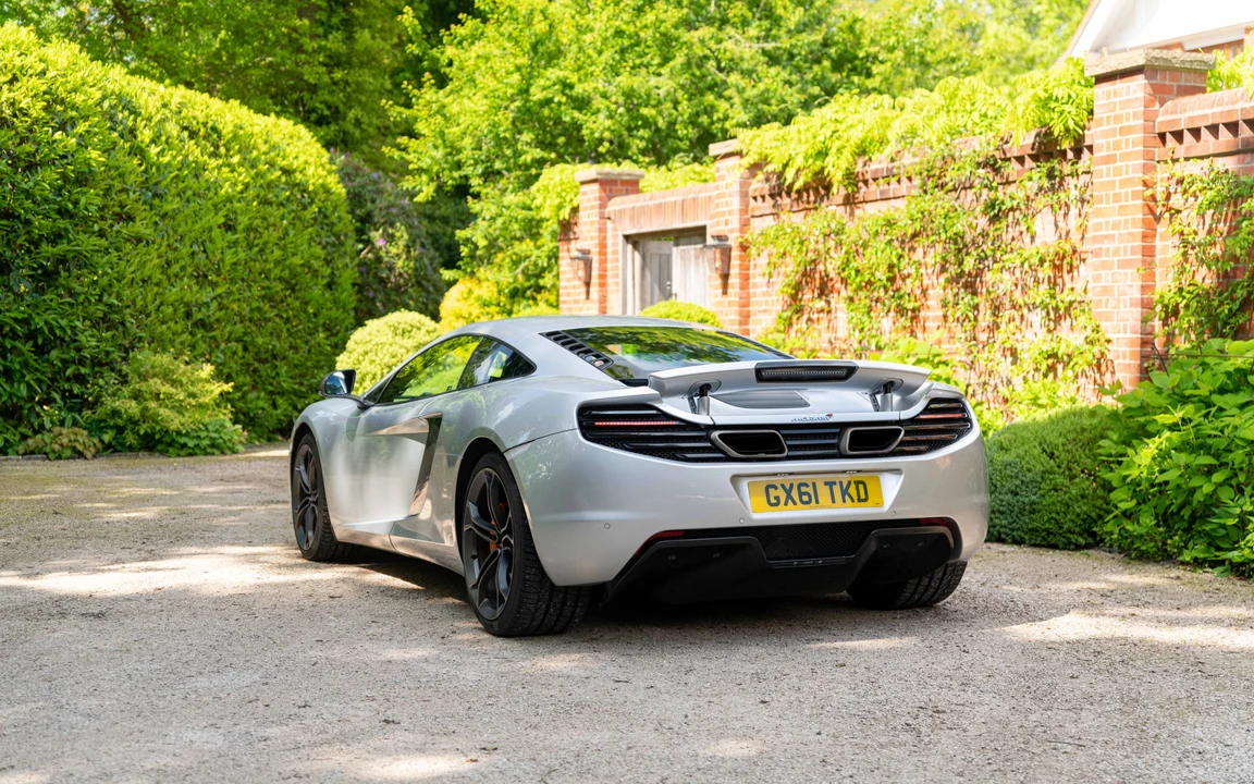 2011 McLaren MP4-12C - Image 15 of 31