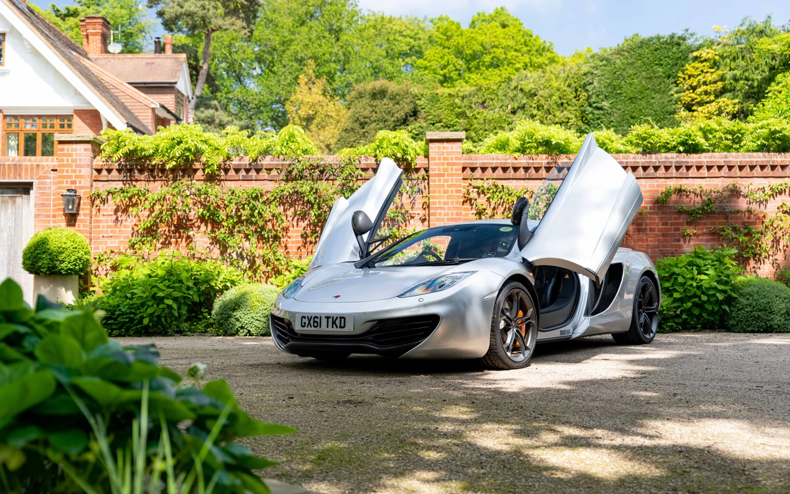 2011 McLaren MP4-12C - Image 25 of 31