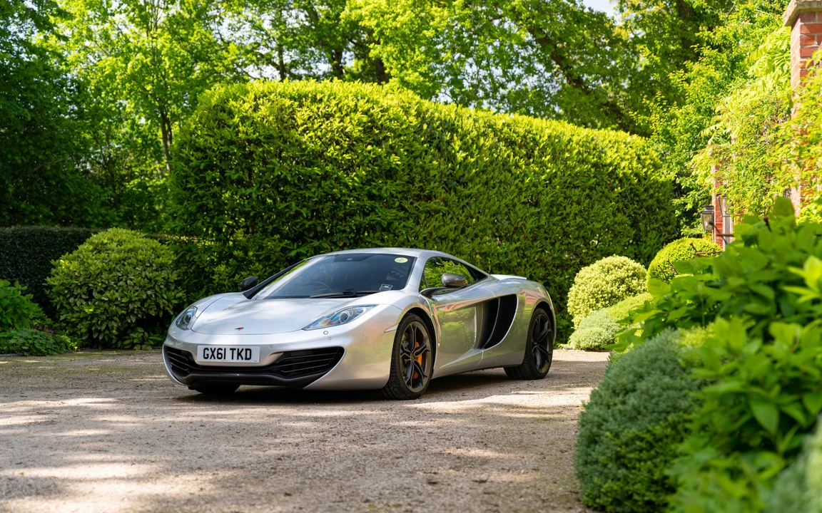 2011 McLaren MP4-12C - Image 29 of 31