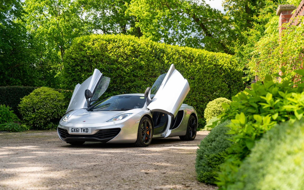 2011 McLaren MP4-12C - Image 31 of 31