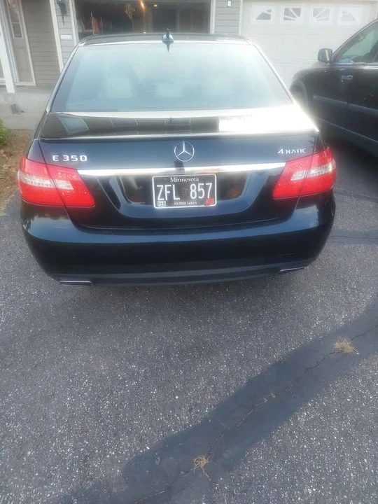 2011 Mercedes-Benz W212 E-Class - Image 2 of 10
