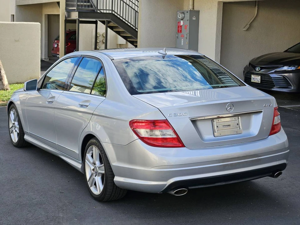 2011 Mercedes-Benz W204 C-Class - Image 4 of 13