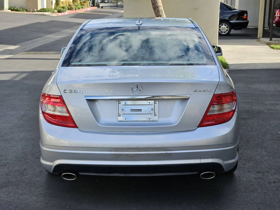 2011 Mercedes-Benz W204 C-Class - Image 6 of 13