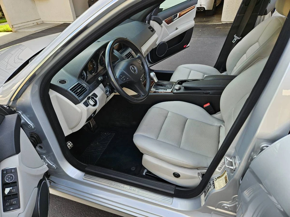 2011 Mercedes-Benz W204 C-Class - Image 7 of 13