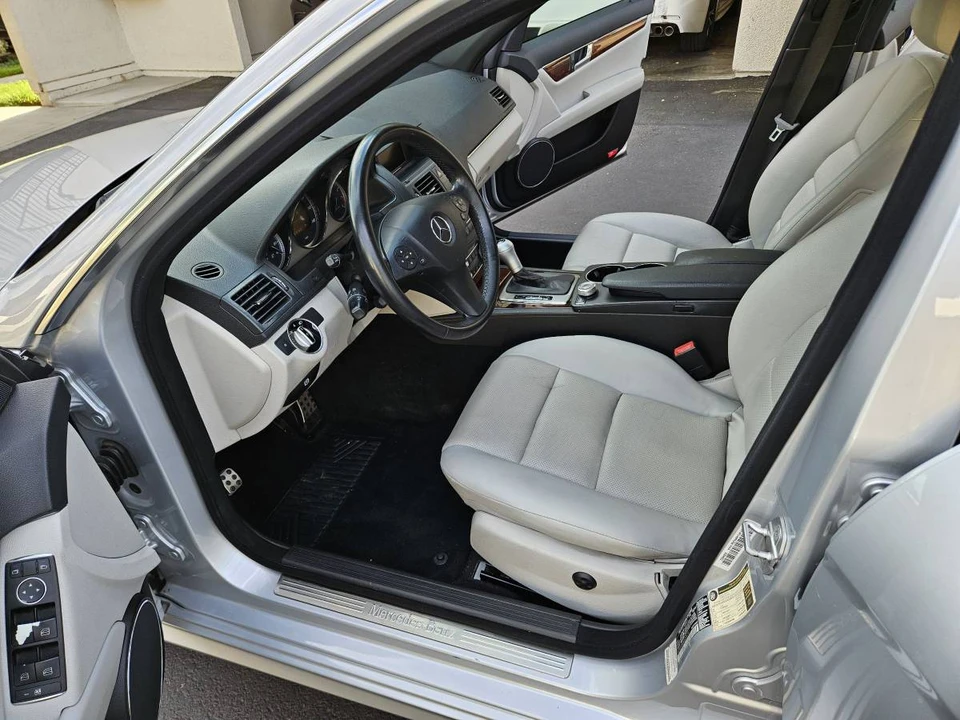 2011 Mercedes-Benz W204 C-Class - Image 8 of 13