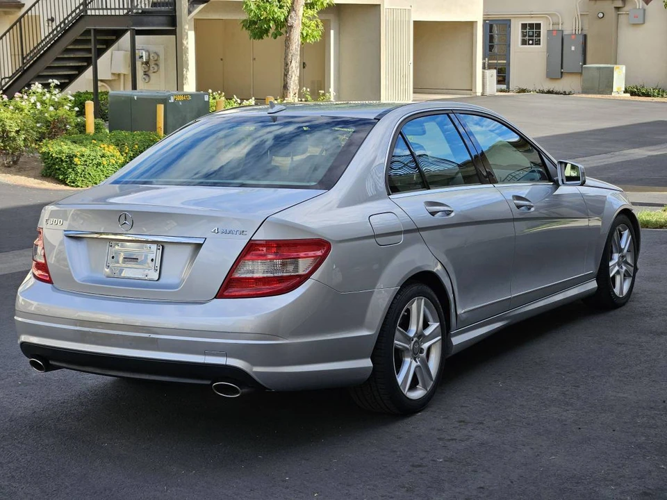 2011 Mercedes-Benz W204 C-Class - Image 5 of 13